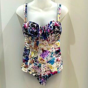 Robyn Lawley Australia One Piece Floral Bathing Suit size 12 USA  cups D/DD